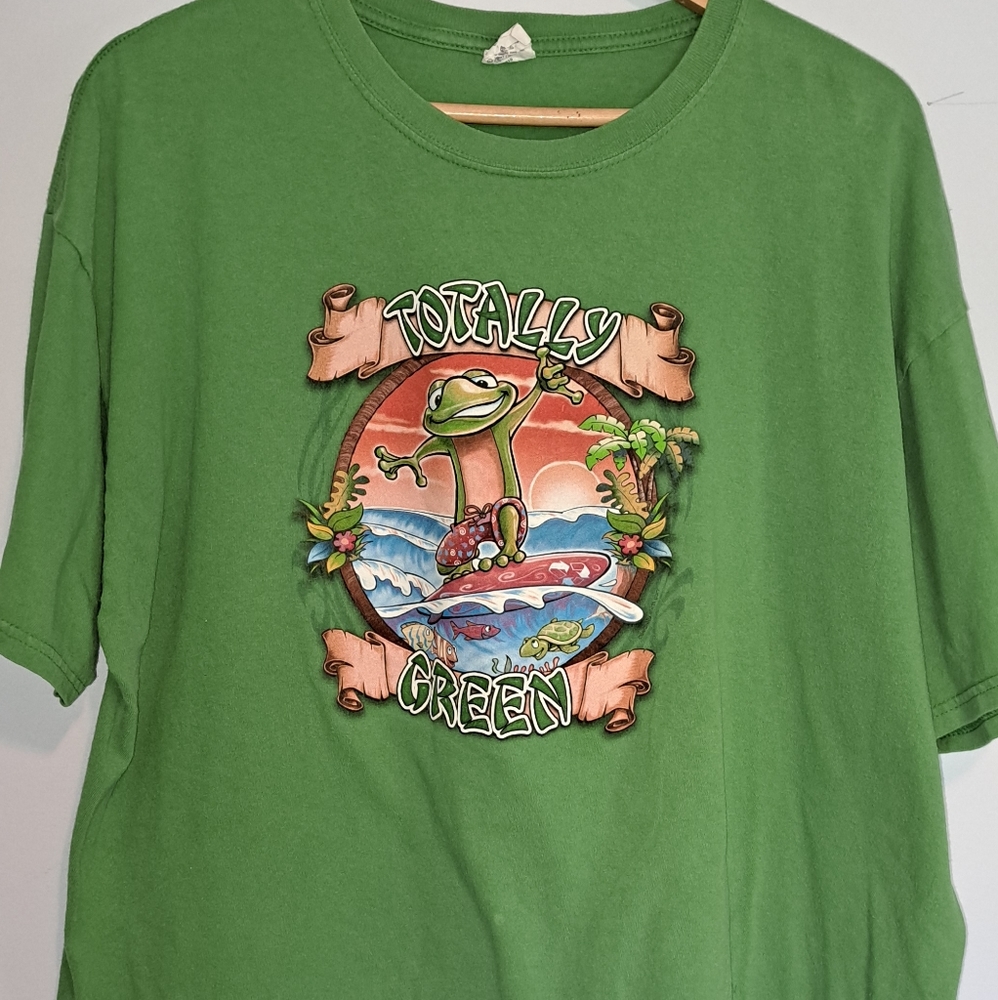 Y2K frog shirt